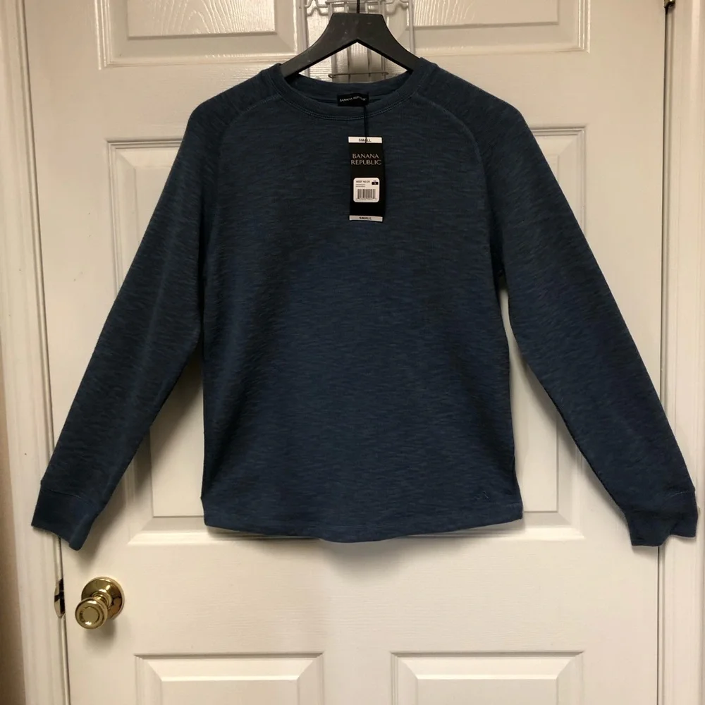 Banana Republic Long Sleeve Double Knit Crew Shirt
